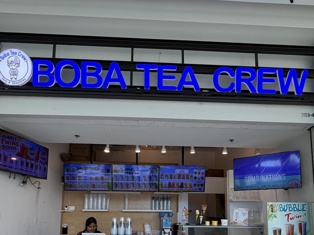 Boba Tea Crew storefront