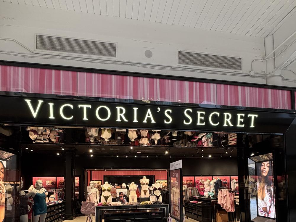 Victoria's Secret storefront