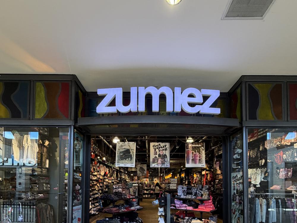 Zumiez storefront